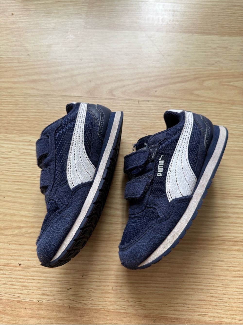 Puma Navy and White KIDS Velcro Sneakers size 10C